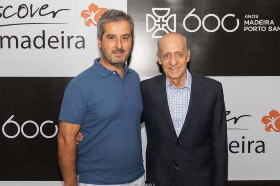 O uruguaio de 83anos, ao lado do madeirense Avelino Silva, ficou encantado com a Região e espera voltar, mas em férias.