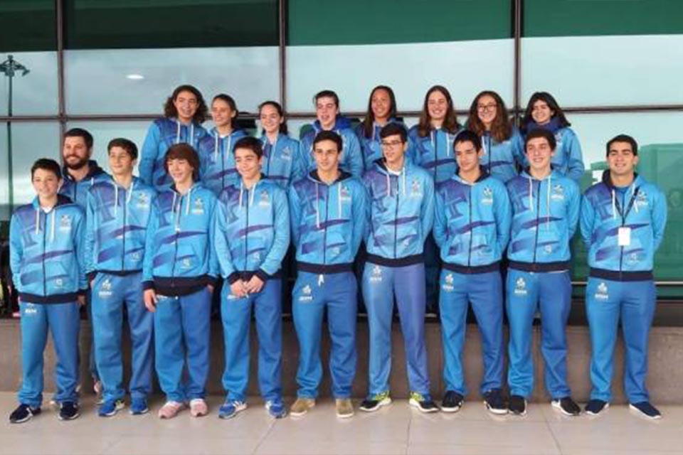 A selecção da Madeira de natação que vai competir neste torneio.