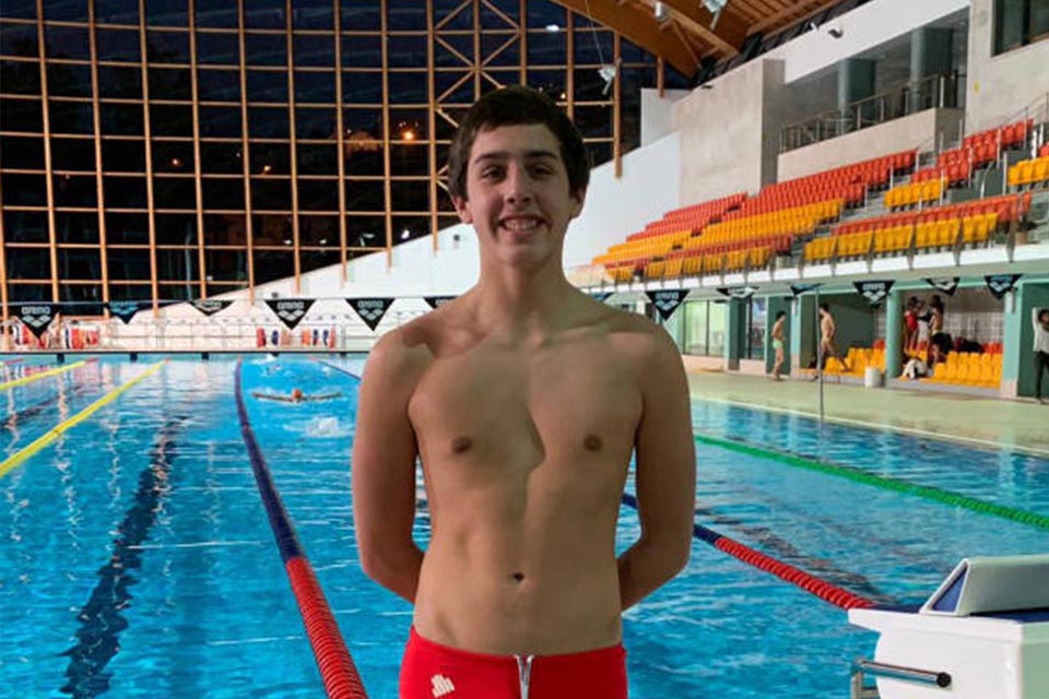 Alvinegro Rui Fernandes conquistou o bronze nos 200 metros mariposa.